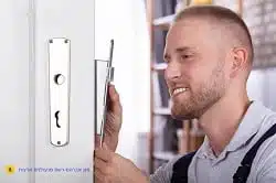 Replacement of an office door mechanism